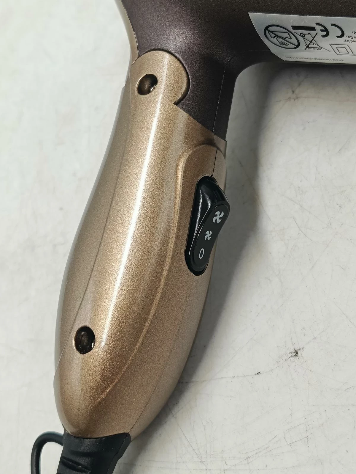 suszarka-do-wlosow-lucznik-hd-212-1200-w-liczba-predkosci-nadmuchu-2