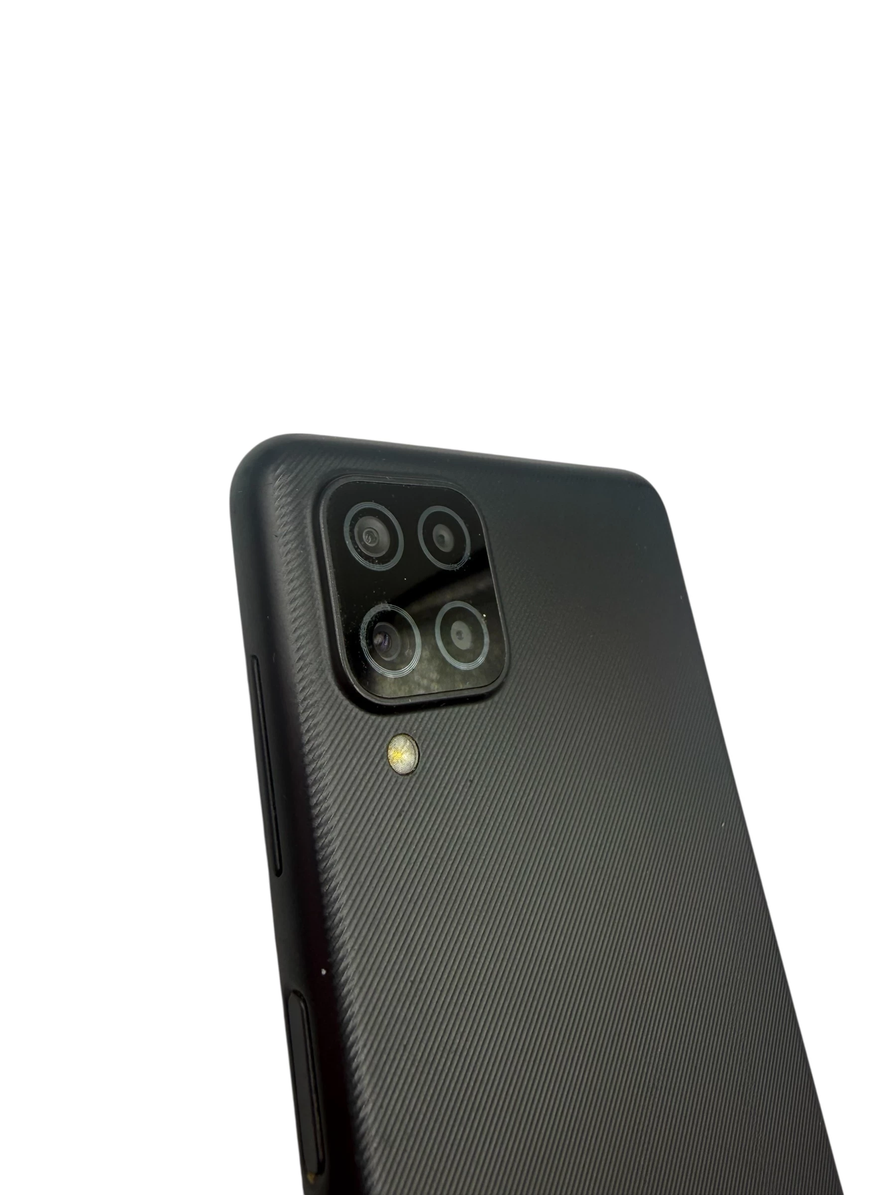 telefon-samsung-galaxy-a12-przekatna-ekranu-650