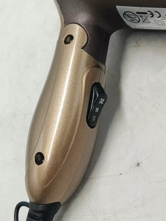 suszarka-do-wlosow-lucznik-hd-212-1200-w-liczba-predkosci-nadmuchu-2