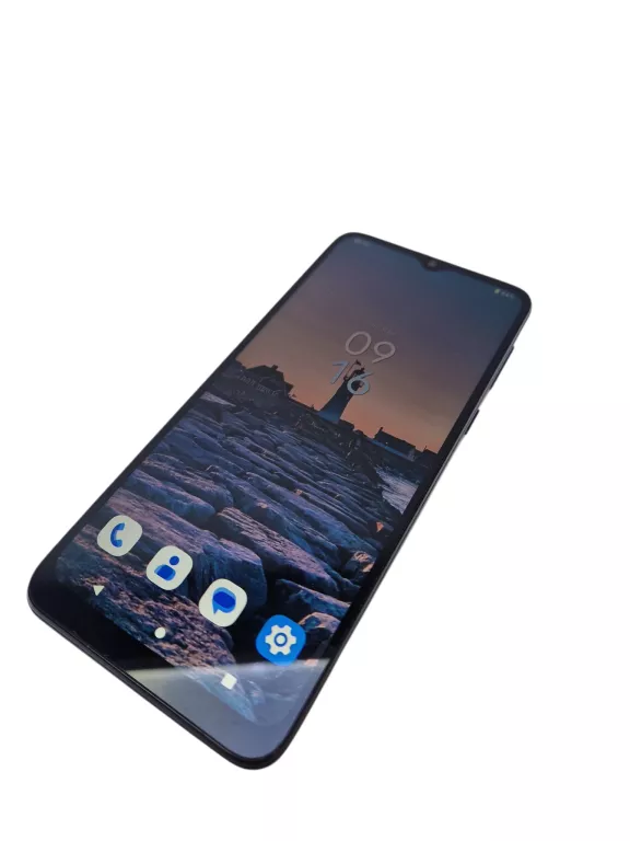 telefon-moto-e13-bez-acs-358613982047753-stan-11323-2