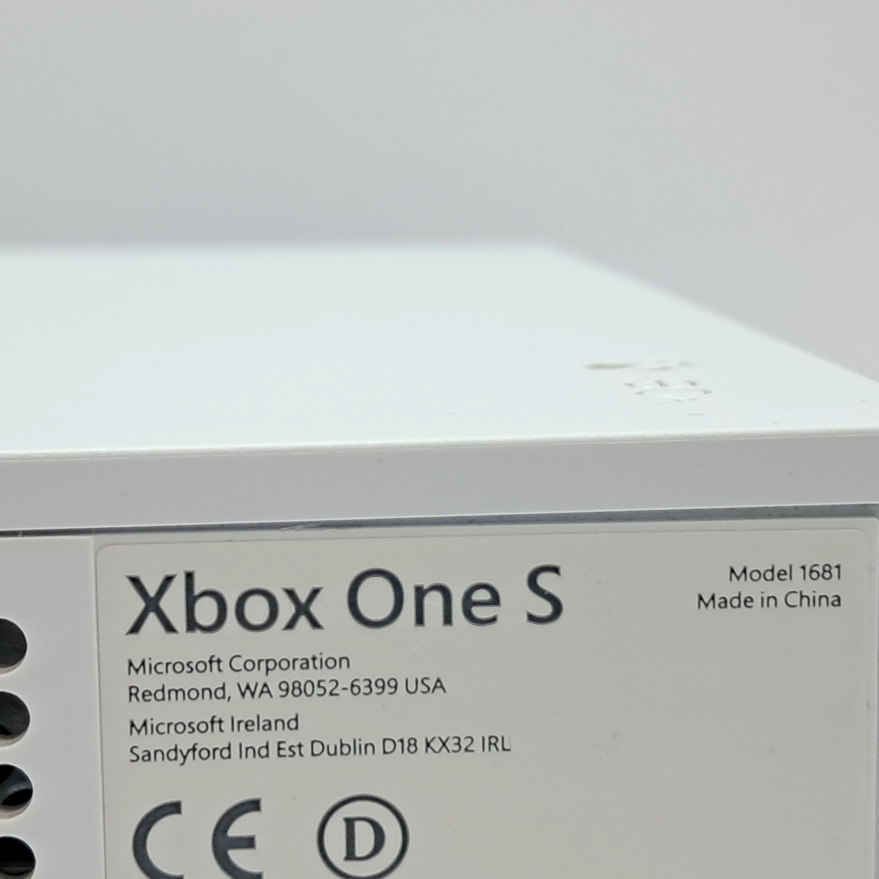konsola-xbox-one-s-kod-producenta-234-01007