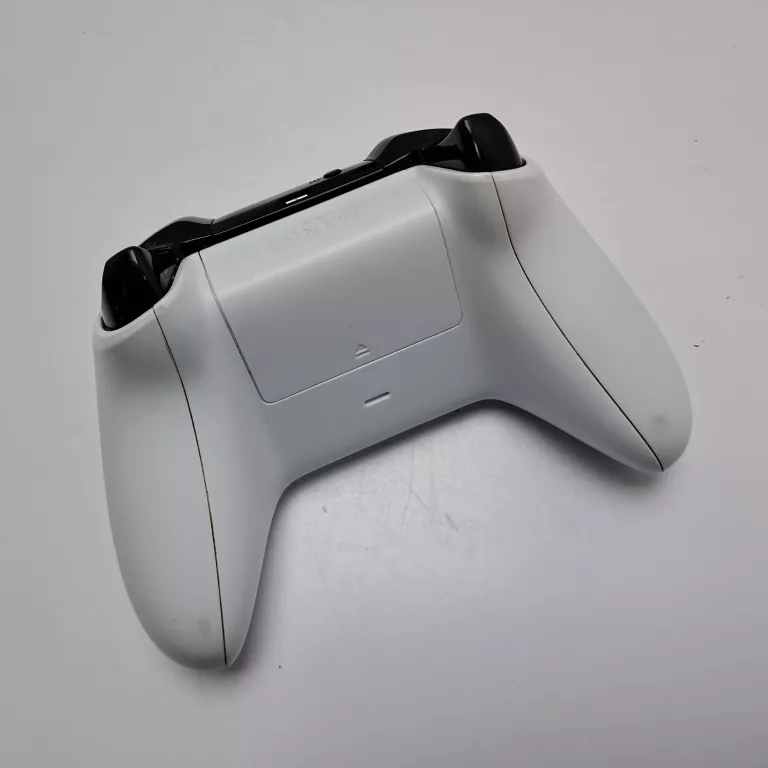 konsola-xbox-one-s-stan-11323-2