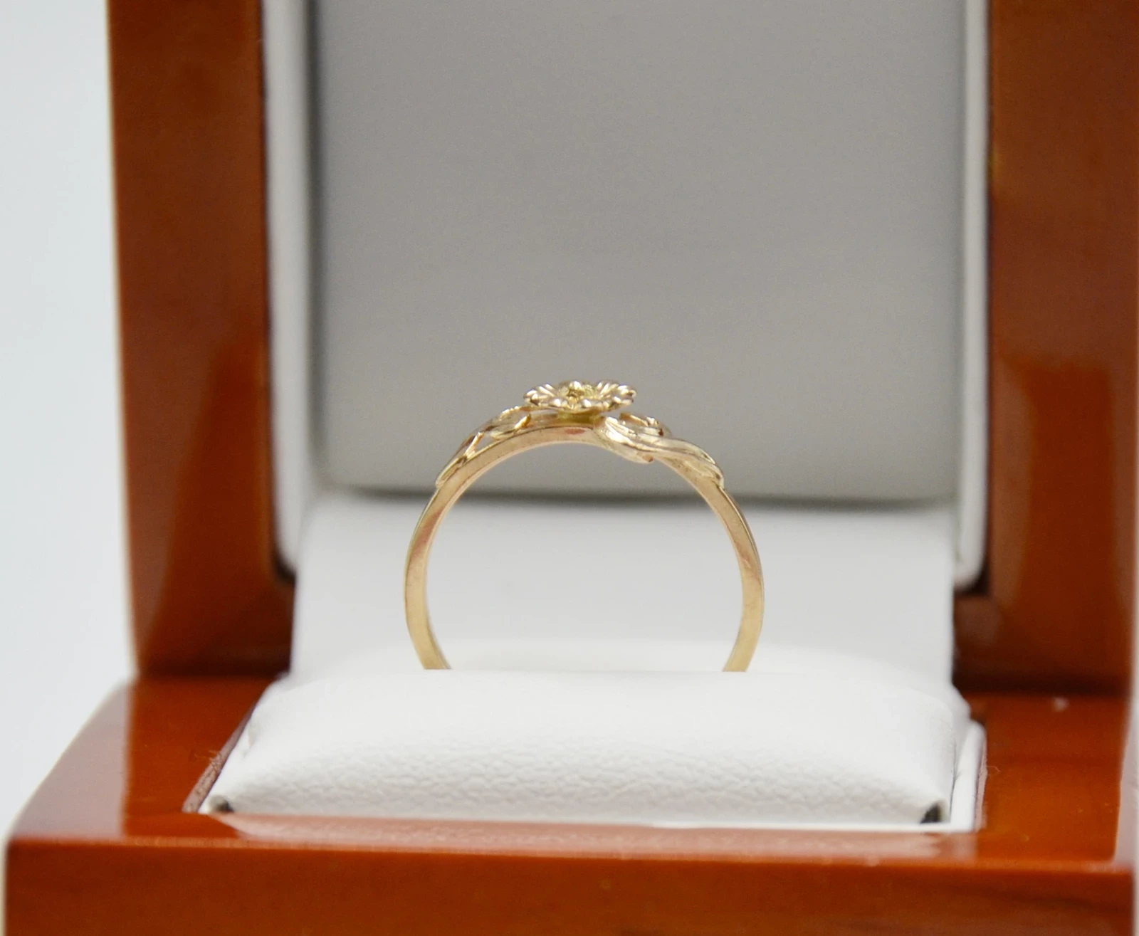 zloty-pierscionek-585-w188g-r14-material-15835-2