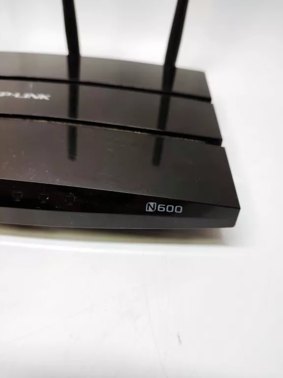 dwupasmowy-bezprzewodowy-routermodem-adsl2-n600-ean-gtin-6935364060886