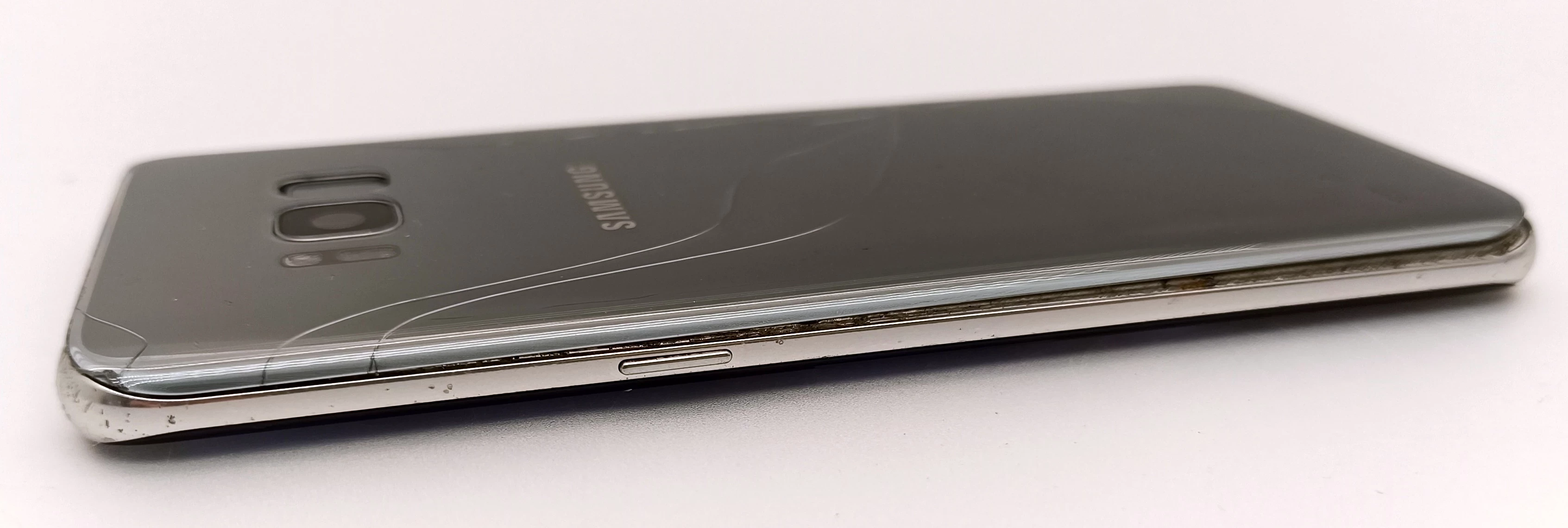 telefon-samsung-galaxy-s8-przekatna-ekranu-580