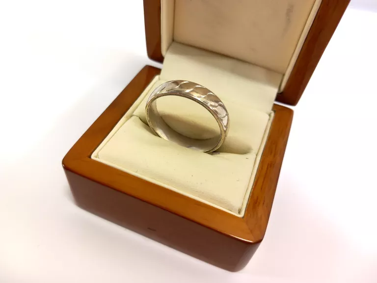 piekna-duza-klasyczna-srebrna-obaczka-pr-925-r31-ladna-material-dominujacy-223721-2048