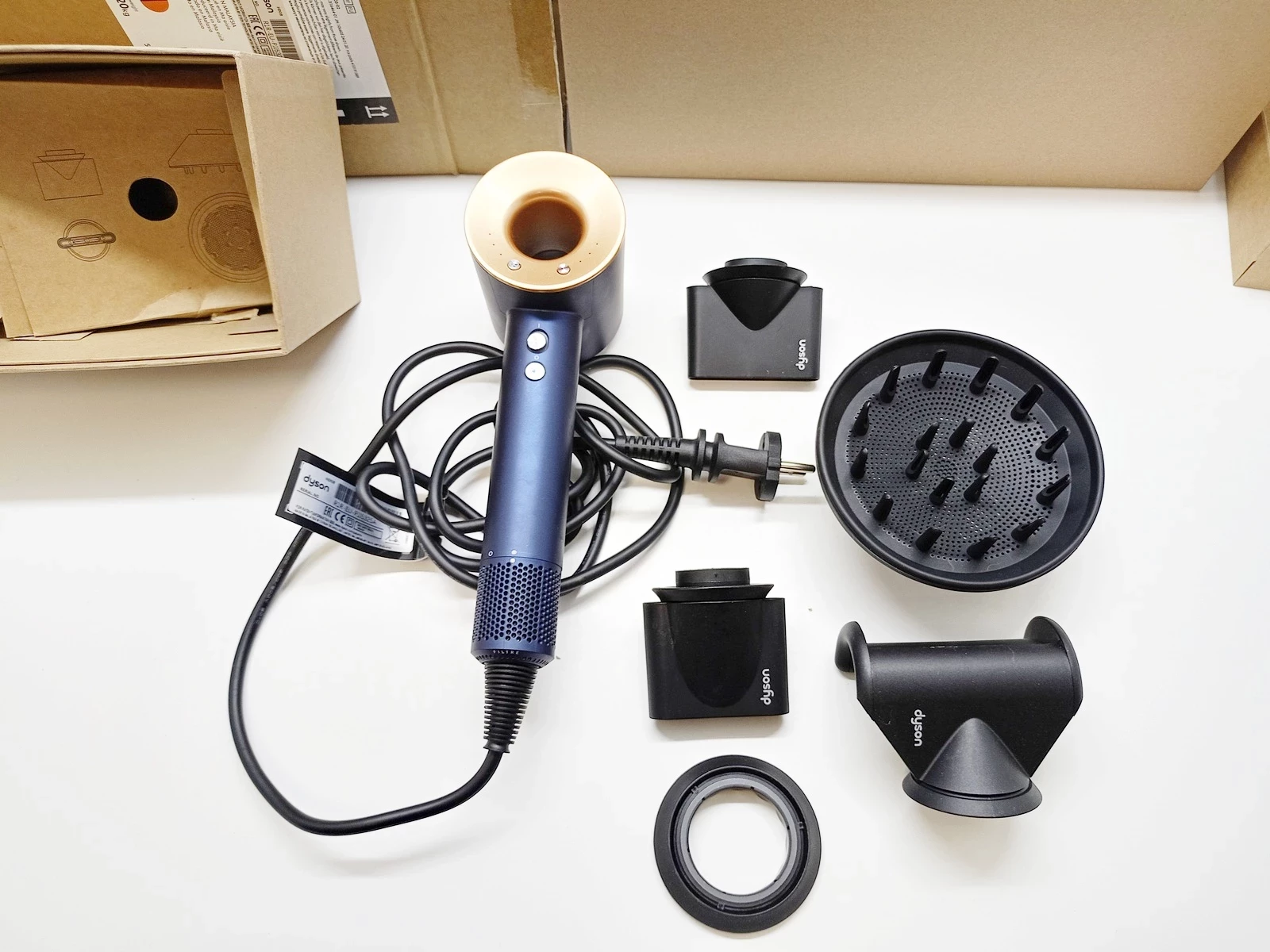 suszarka-do-wlosow-dyson-supersonic-model-hd08-nadbystrzycka-20-sj-lublin