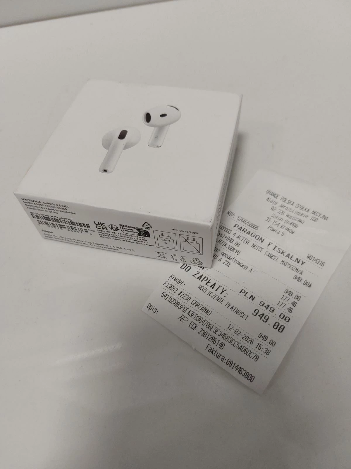 sluchawki-douszne-apple-airpods-4-anc-a3056-gw-kurniki-6-krakow