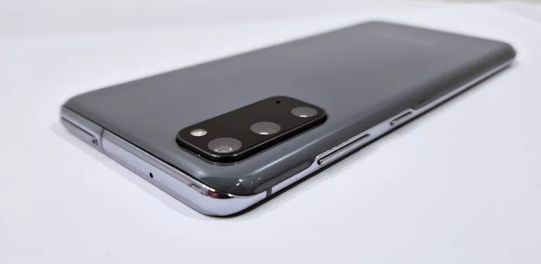 telefon-samsung-galaxy-s20-5g-12128-gb-pojemnosc-akumulatora-4500