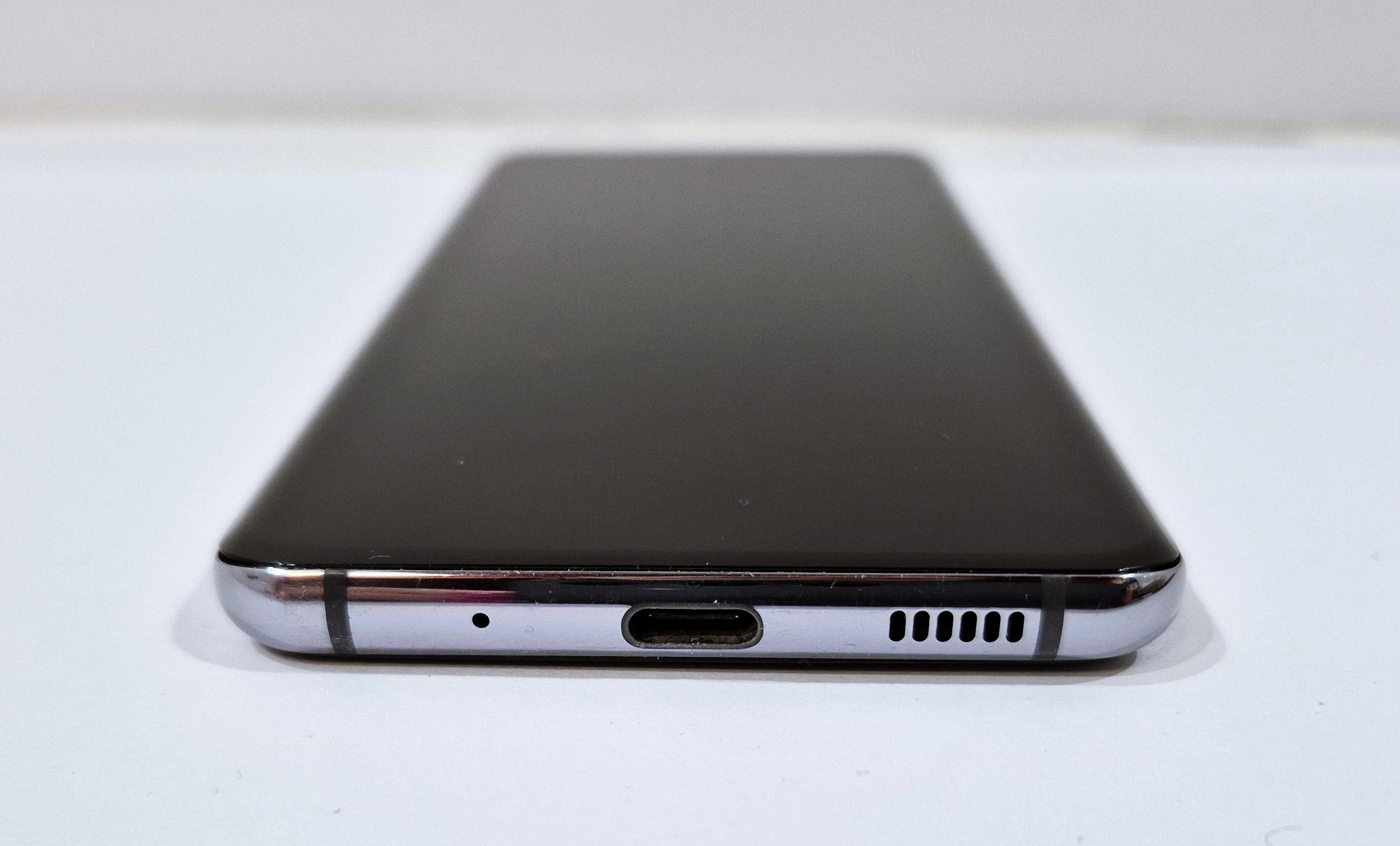 telefon-samsung-galaxy-s20-5g-12128-gb-stan-11323-2