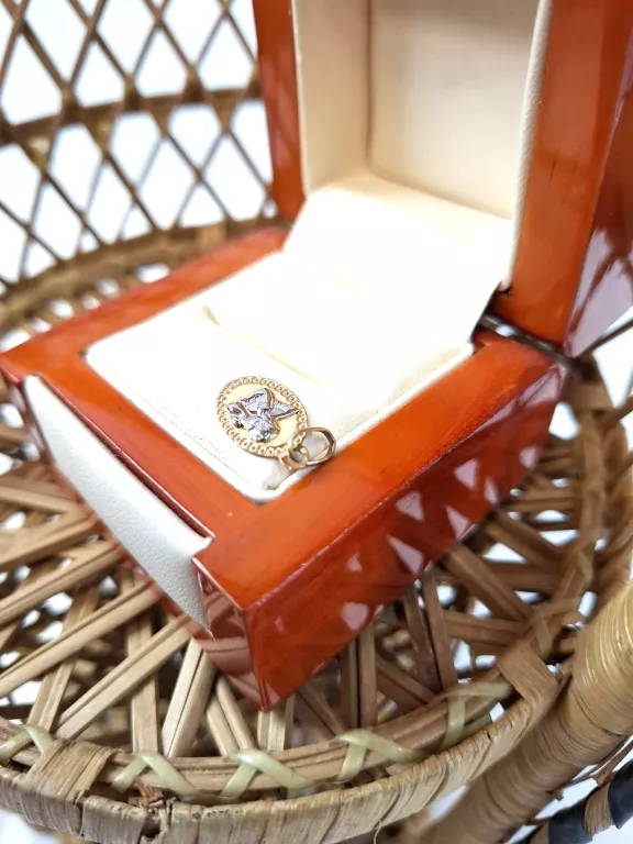 wyrob-jubilerski-uzywany-zlota-zawieszka-medalik-z-aniolkiem-054g-333-rodzaj-2205-2