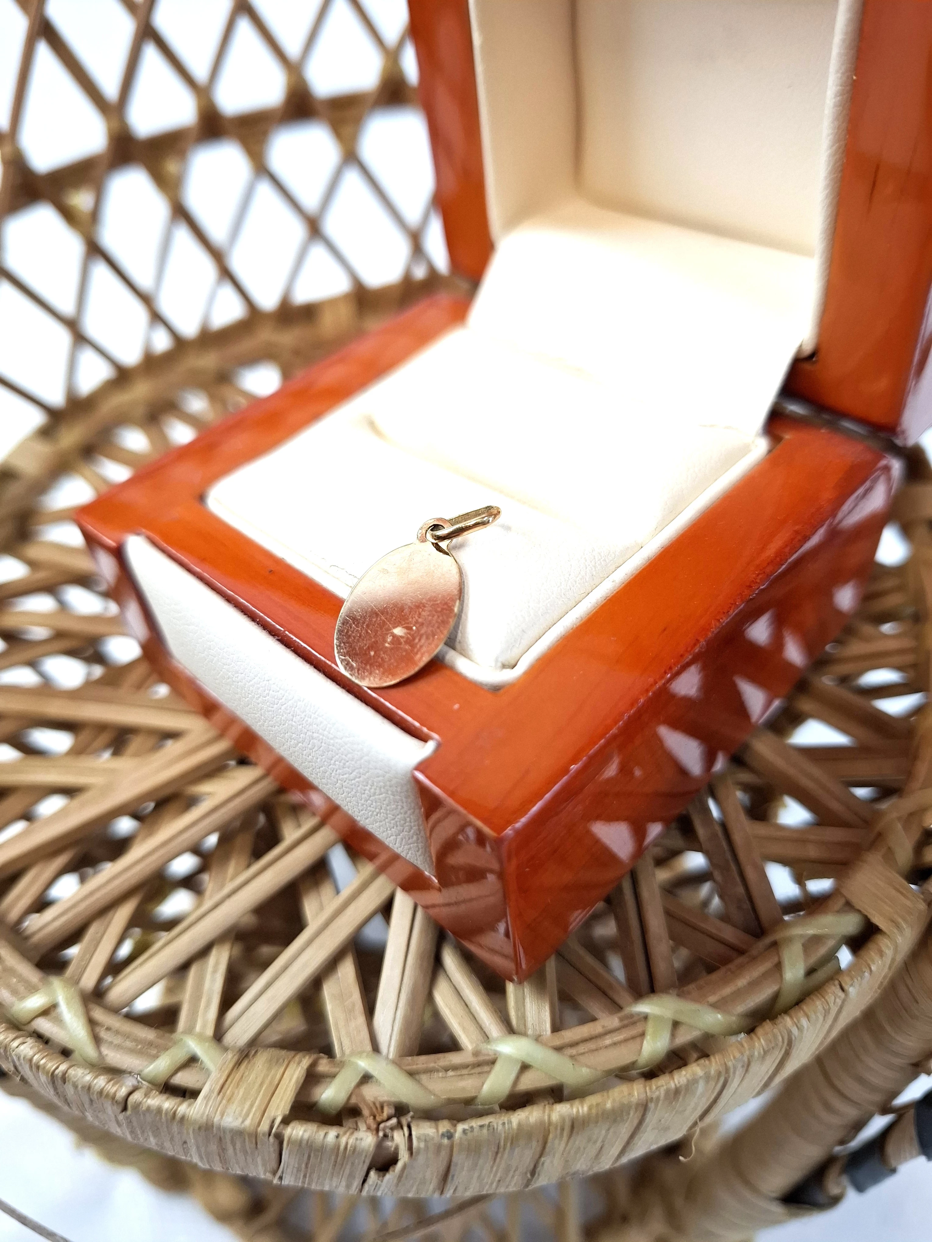 wyrob-jubilerski-uzywany-zlota-zawieszka-medalik-z-aniolkiem-054g-333-stan-11323-2