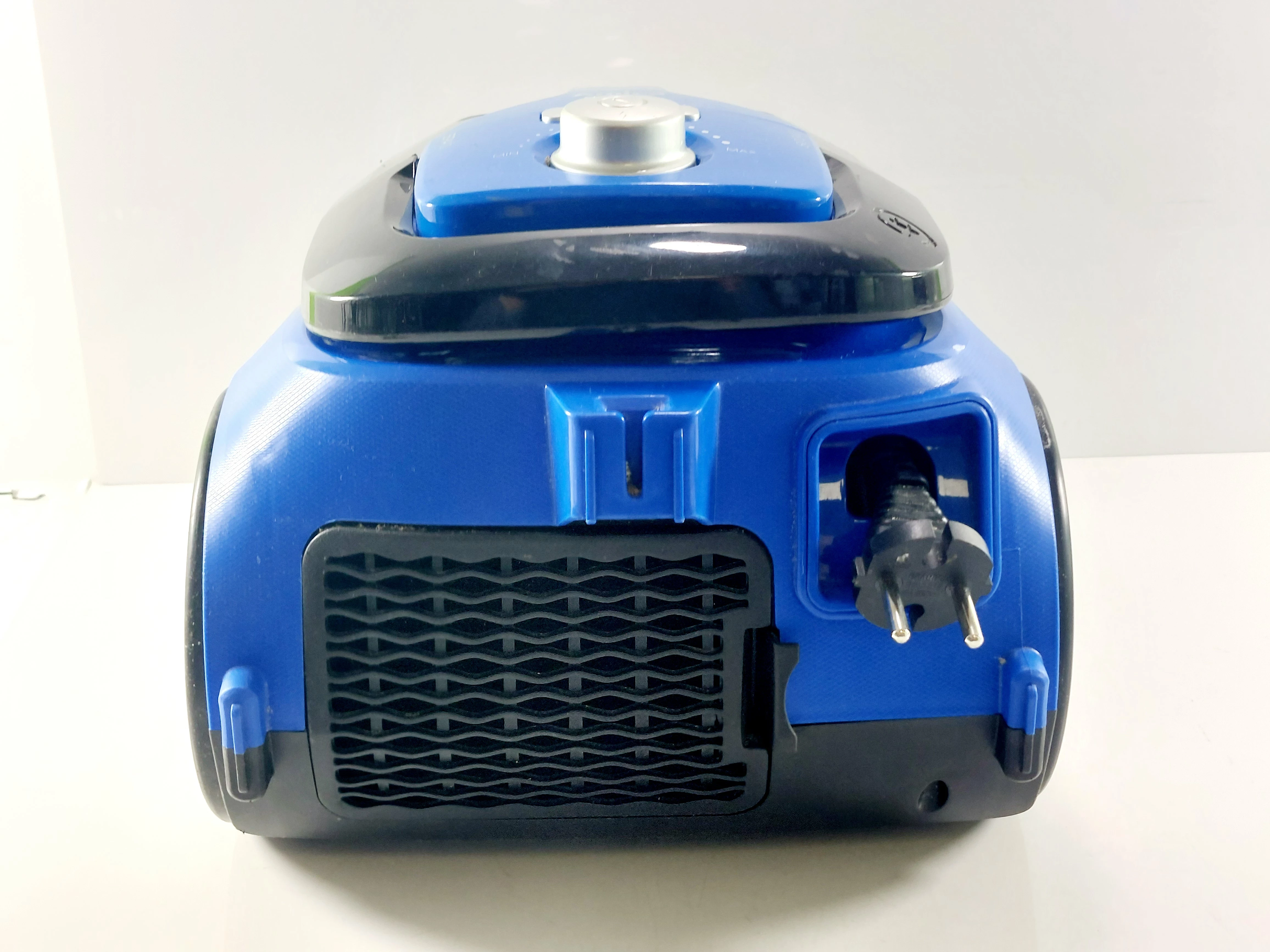 odkurzacz-bezworkowy-amica-karif-vi2041-stan-11323-2