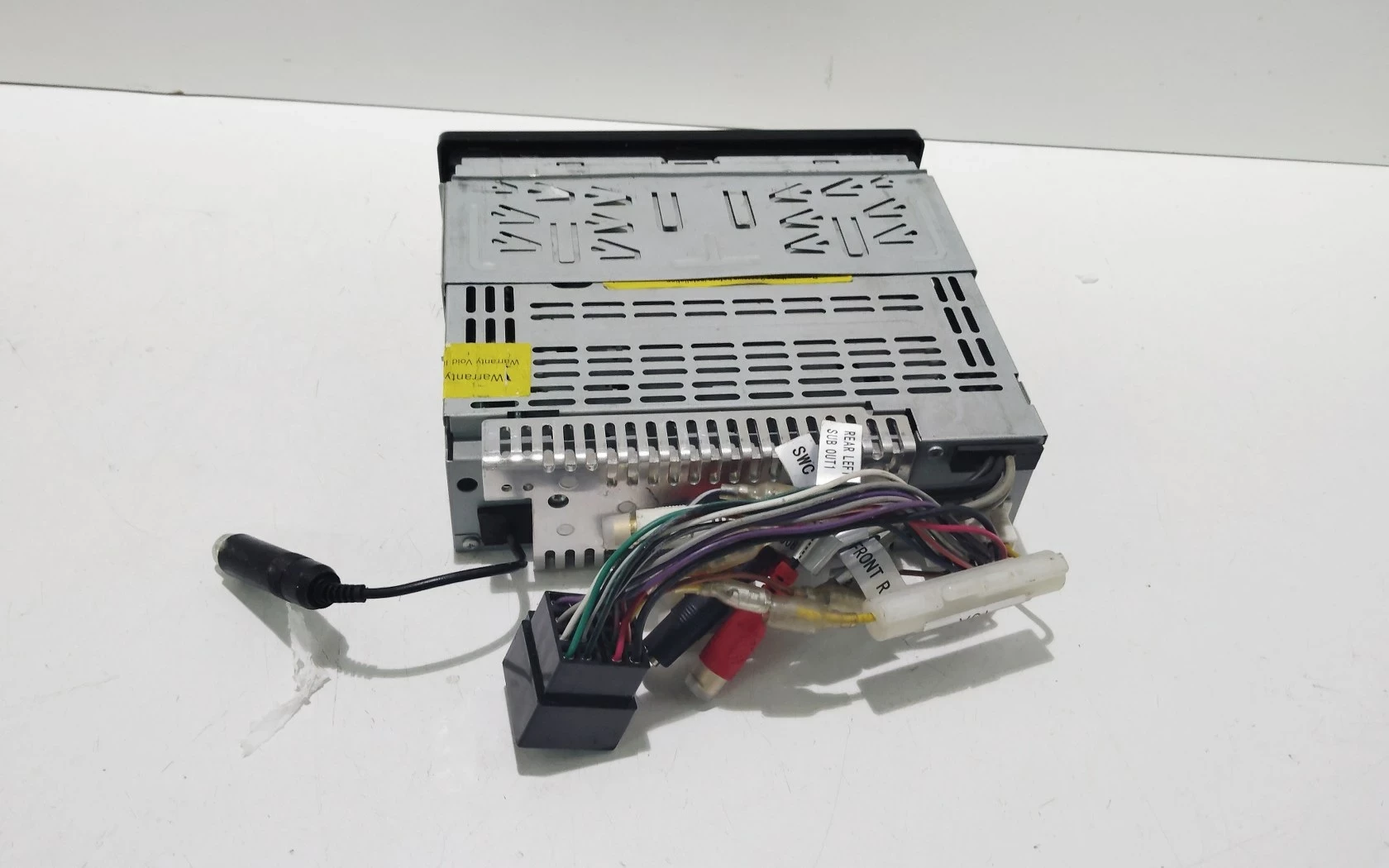 radio-clarion-cz302e-radio-205766-1