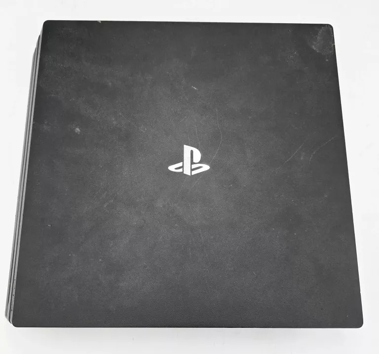 konsola-konsola-ps4-pro-1tb-2-pady-plus-4-gry-ean-gtin-711719936961