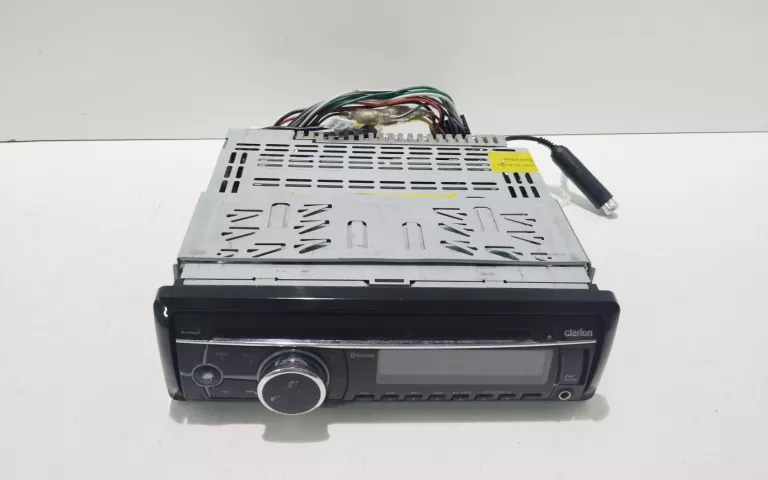 radio-clarion-cz302e-sportowa-2-starachowice