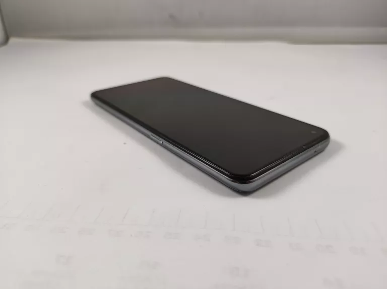 telefon-realme-gt-master-2568gb-stan-11323-2