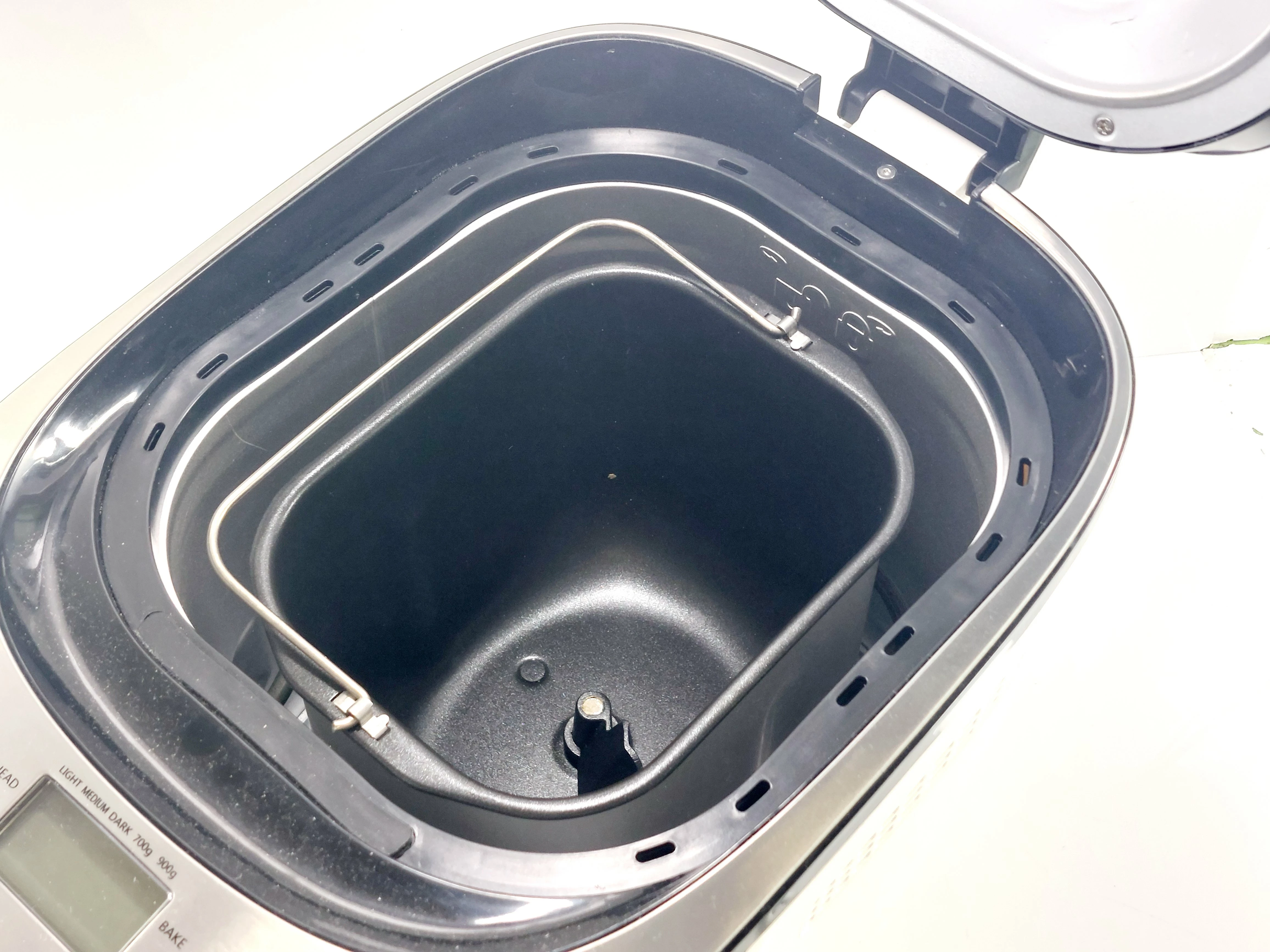 wypiekacz-do-chleba-raven-ewc001-550w-09kg-12-programow-kolor-dominujacy-129357-2