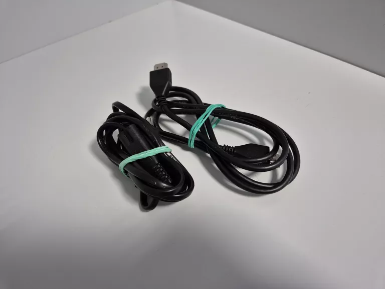 konsola-sony-ps4-slim-500gb-z-napedem-pad-gry-fc-24-ufc-hogwart-ean-gtin-711719407577