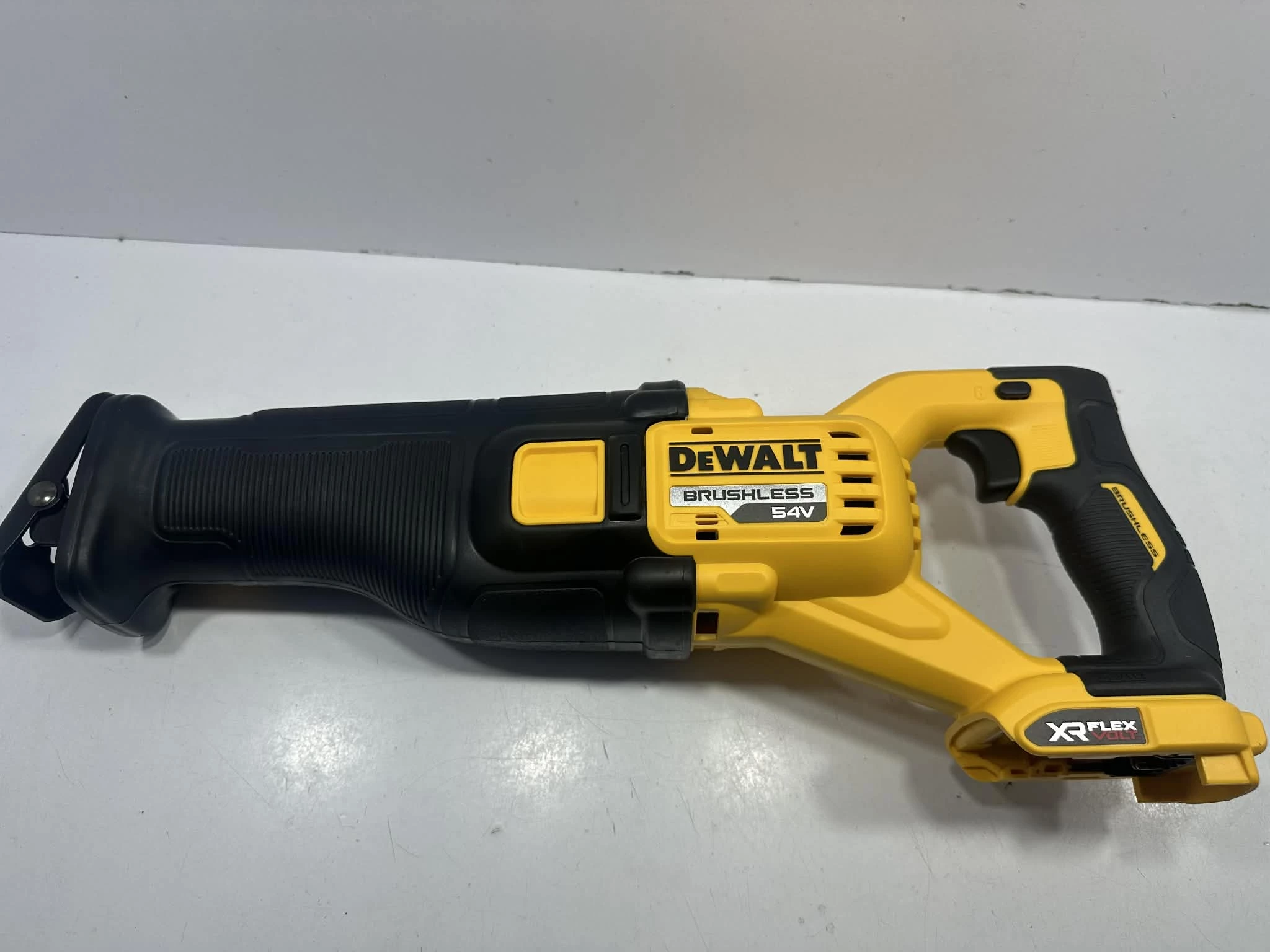dewalt-dcs389nt-pila-szablasta-kod-producenta-dcs389nt