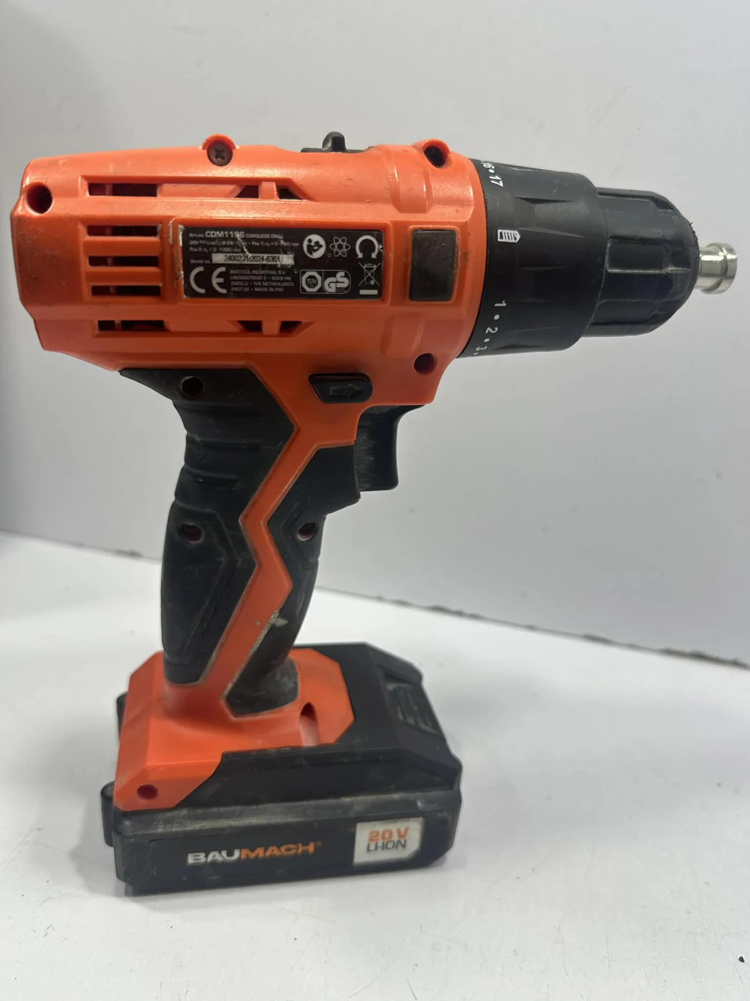 wkretarka-baumach-walizka-napiecie-v-128551-307721