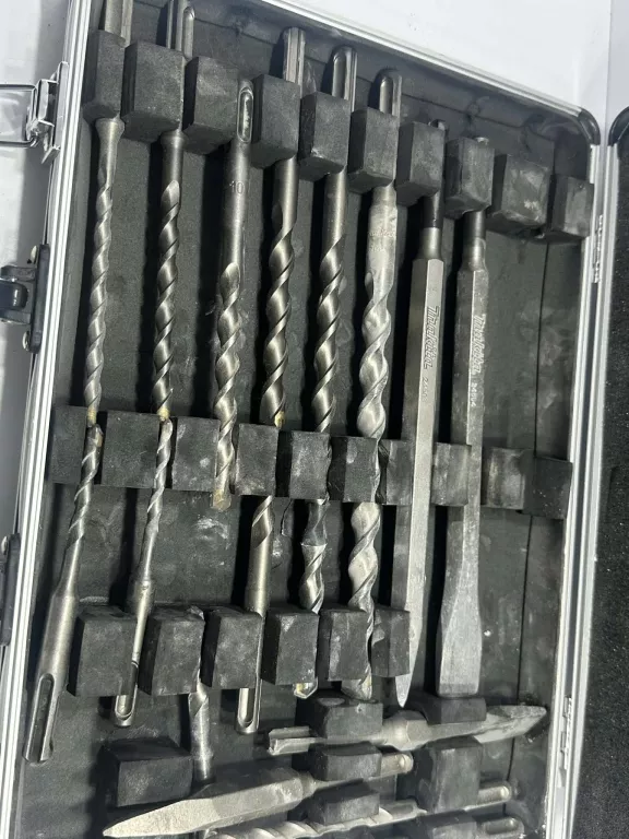 zestaw-dlut-i-wiertel-makita-walizka-dlugosc-wiertla-1700