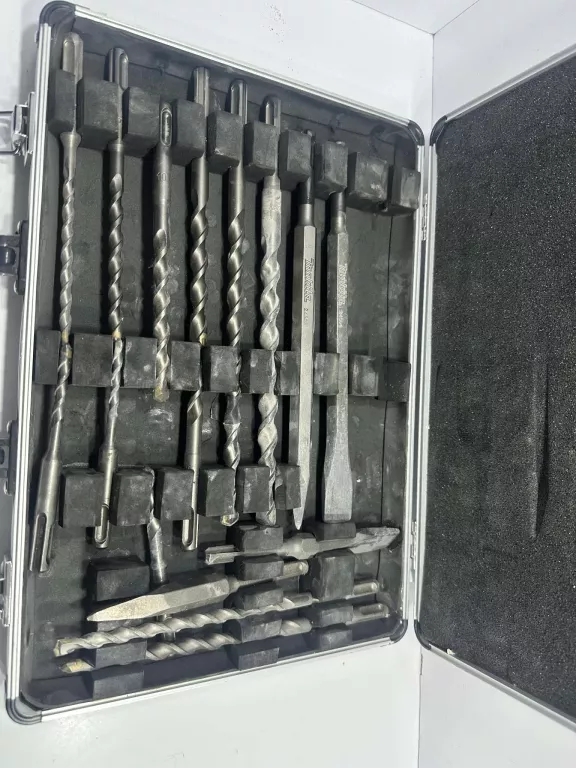 zestaw-dlut-i-wiertel-makita-walizka-typ-mocowania-25428-4