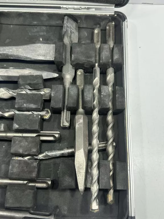 zestaw-dlut-i-wiertel-makita-walizka-ean-gtin-0088381404907