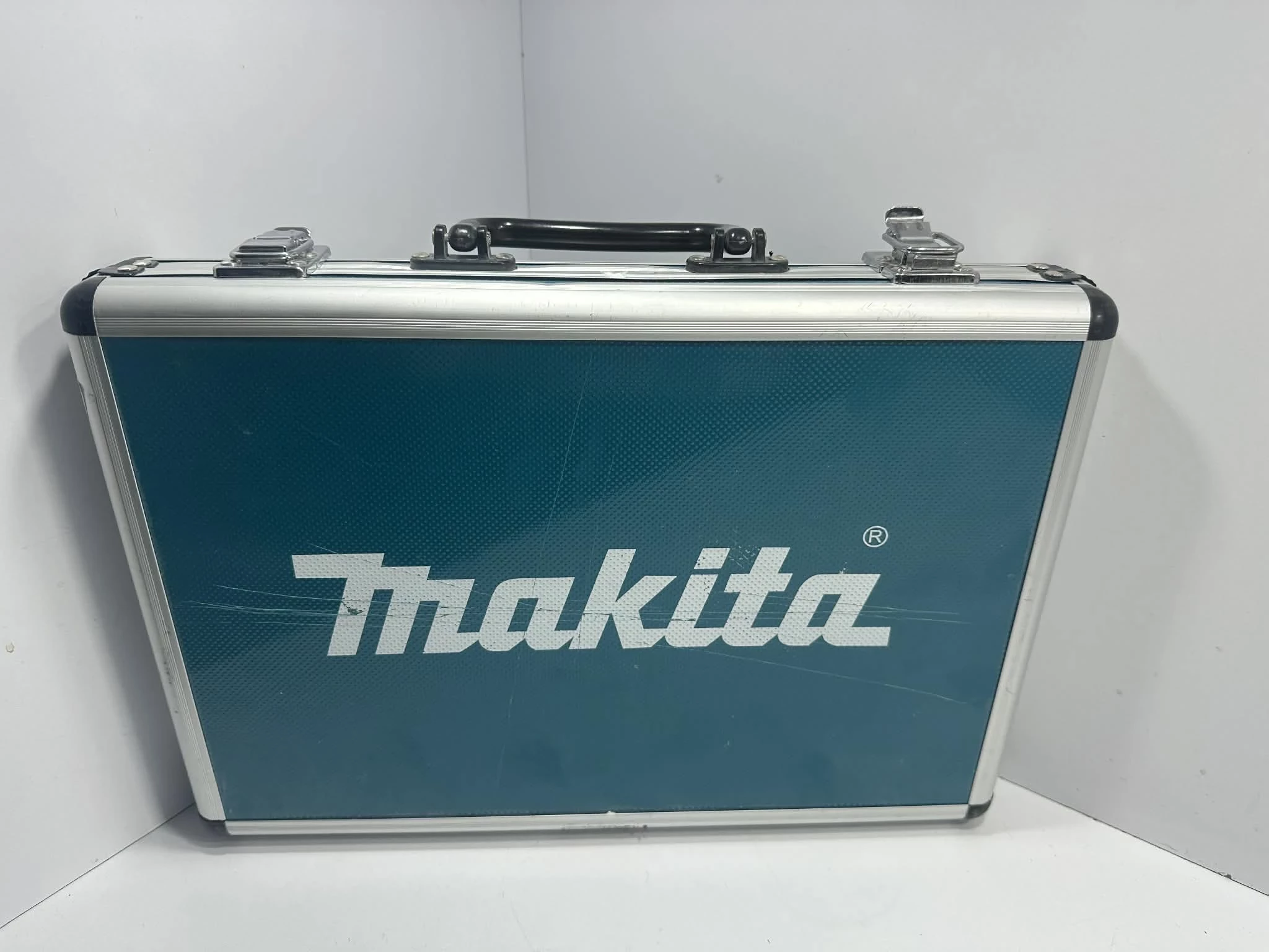 zestaw-dlut-i-wiertel-makita-walizka-bielska-45-plock