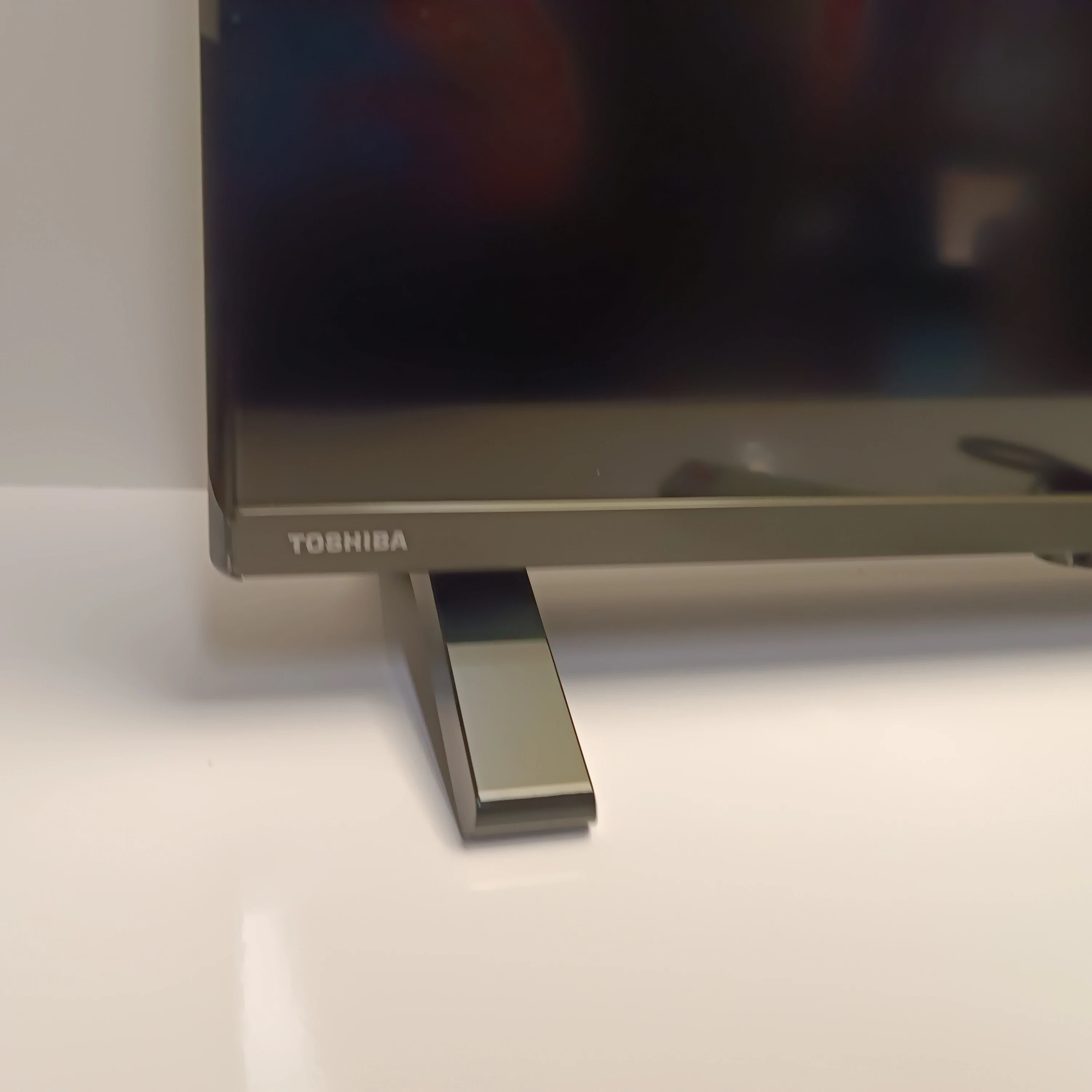 telewizor-toshiba-32lv2e63dg-smart-tv-211678-1785982