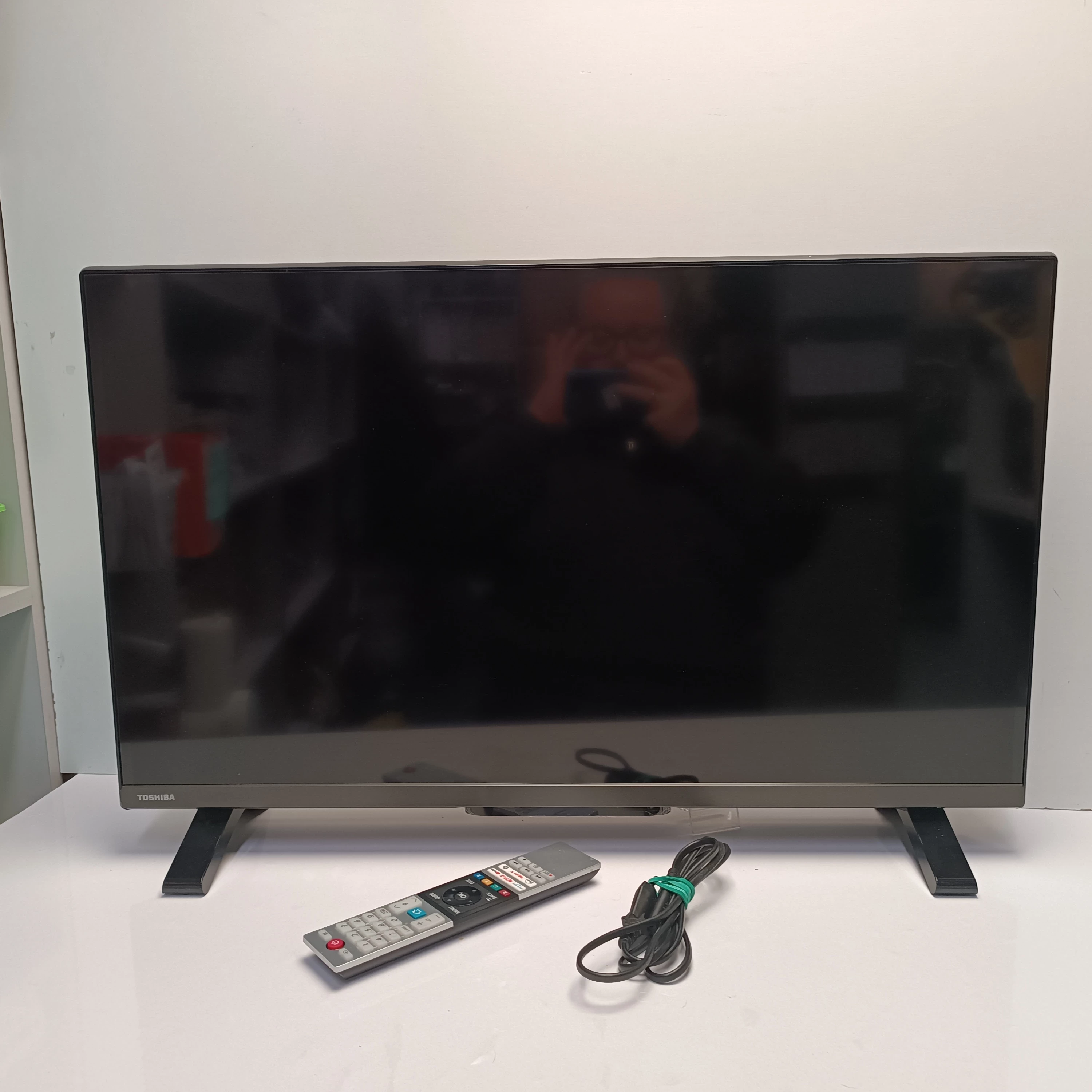 telewizor-toshiba-32lv2e63dg-osiedle-teatralne-3u15-krakow