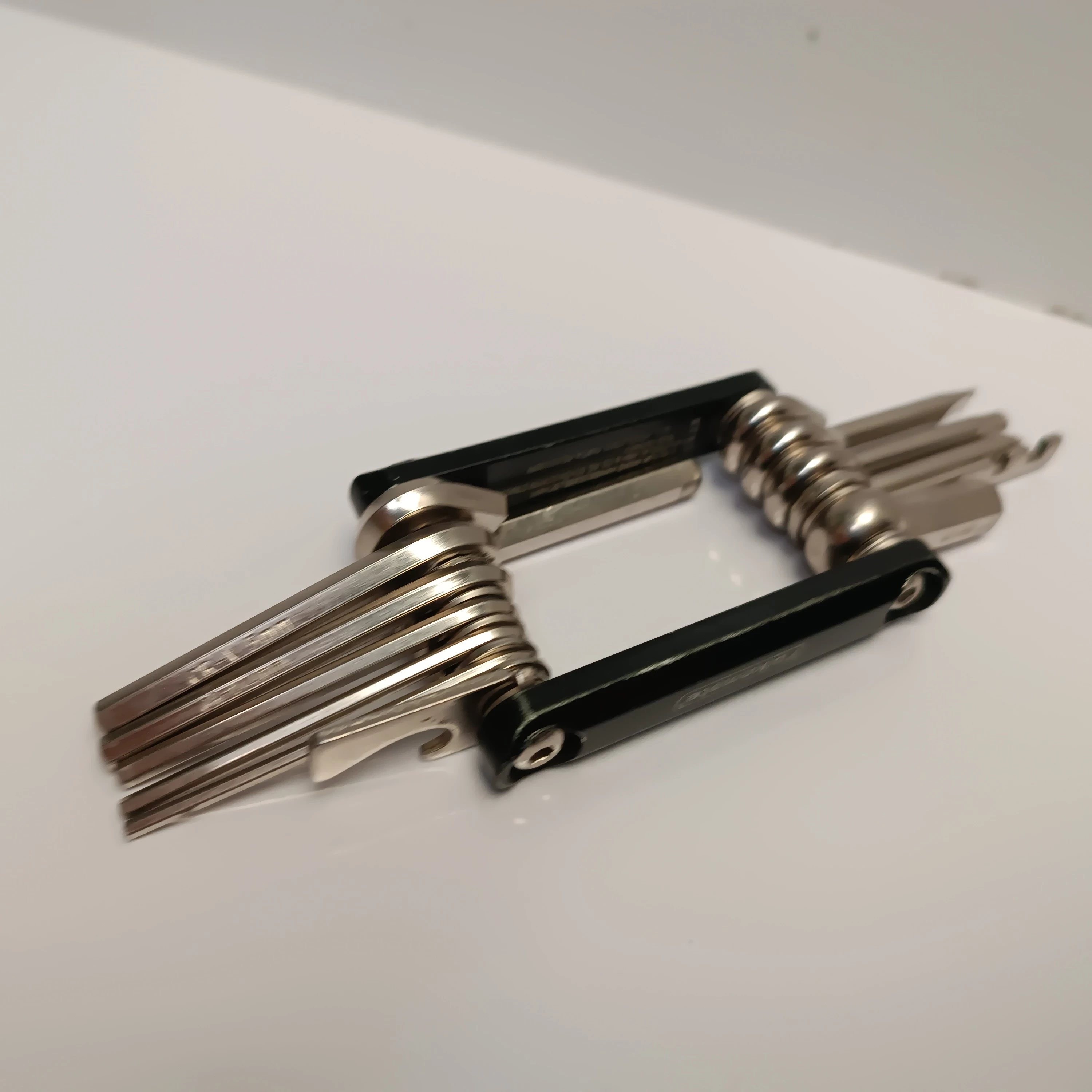 skladany-zestaw-kluczy-imbusowych-osiedle-teatralne-3u15-krakow