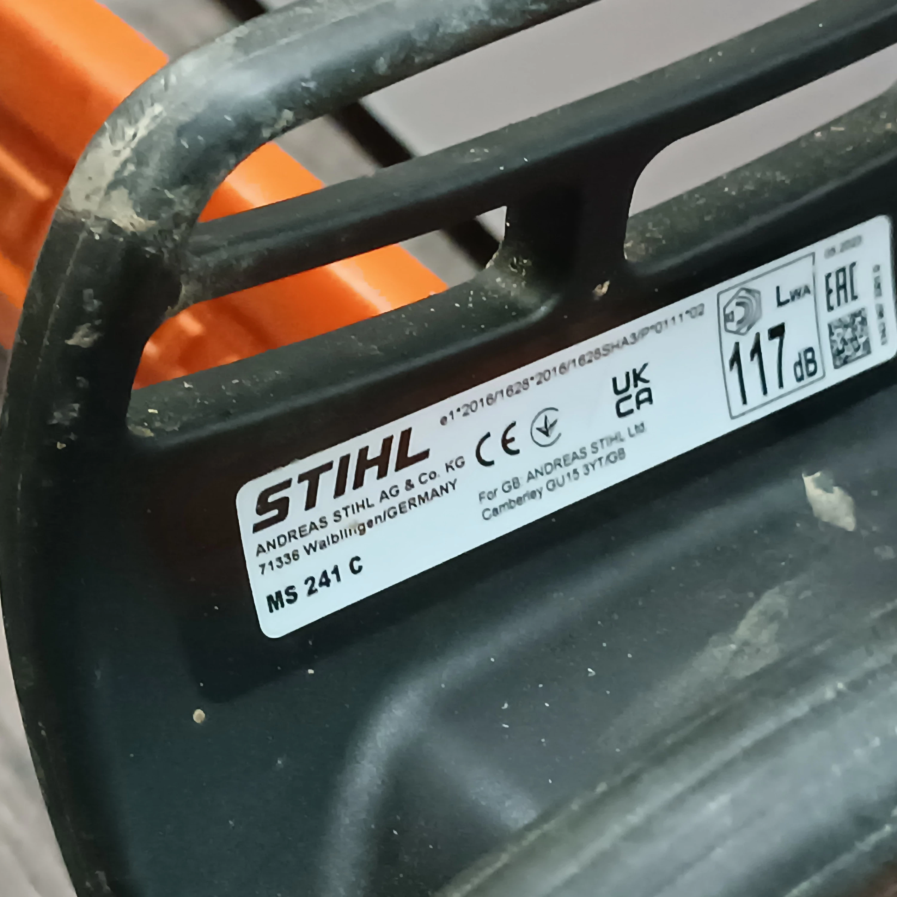 pila-stihl-ms241-c-2023r-zbiornik-oleju-25000