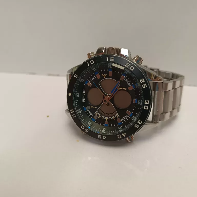 zegarek-perfect-a809-osiedle-teatralne-3u15-krakow