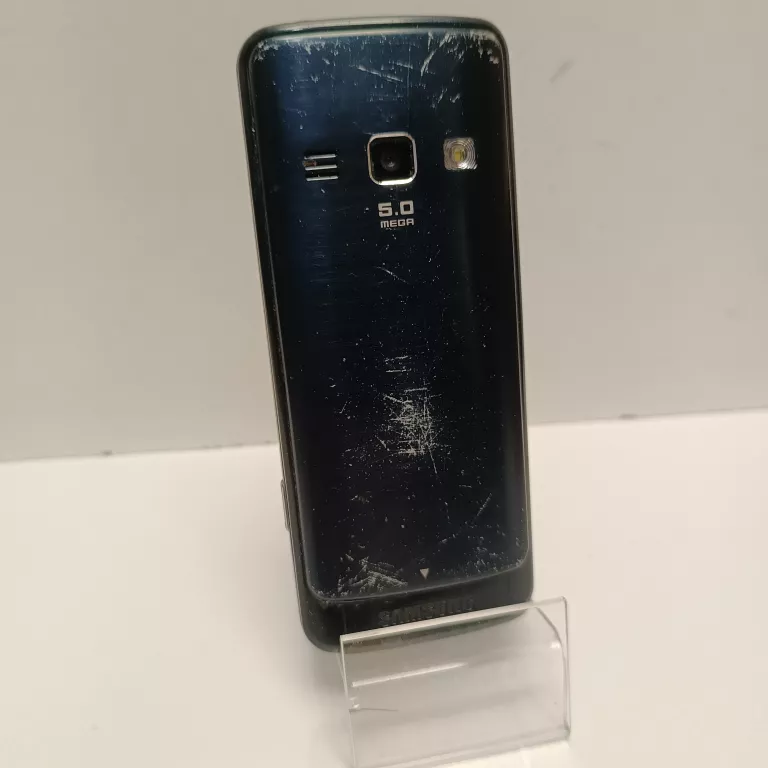 telefon-samsung-s5611-przekatna-ekranu-240