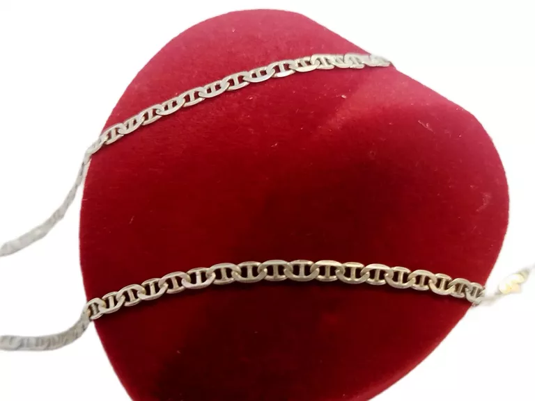 srebrny-lancuszek-z-medalikiem-z-matka-boska-proba-925-waga-604g-dlugosc-calkowita-52