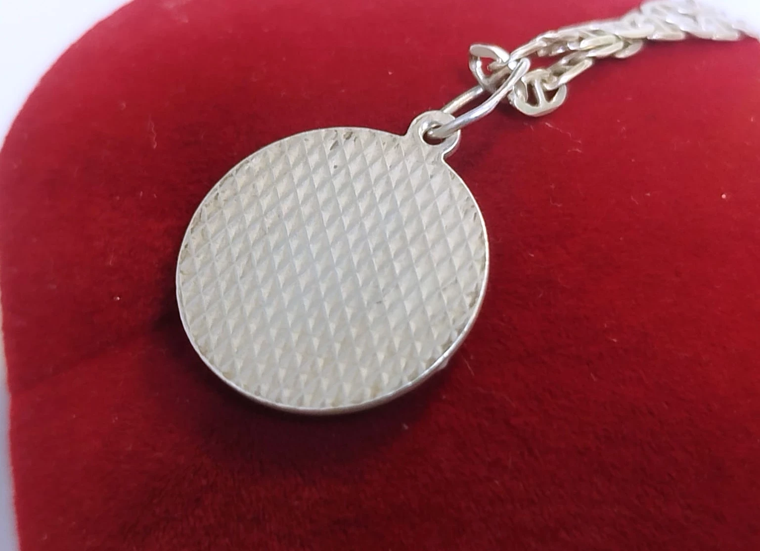 srebrny-lancuszek-z-medalikiem-z-matka-boska-proba-925-waga-604g-marka-248811-958954