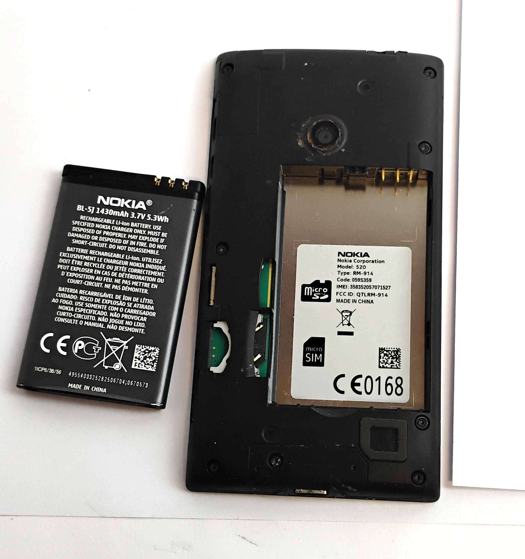 telefon-nokia-520-typ-202685-212929