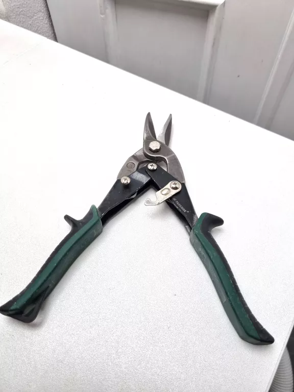 nozyce-do-ciecia-blachy-parkside-x2-stan-11323-2