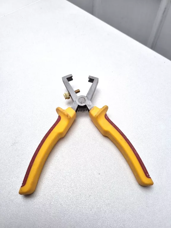 szczypce-do-sciagania-izolacji-parkside-stan-11323-2