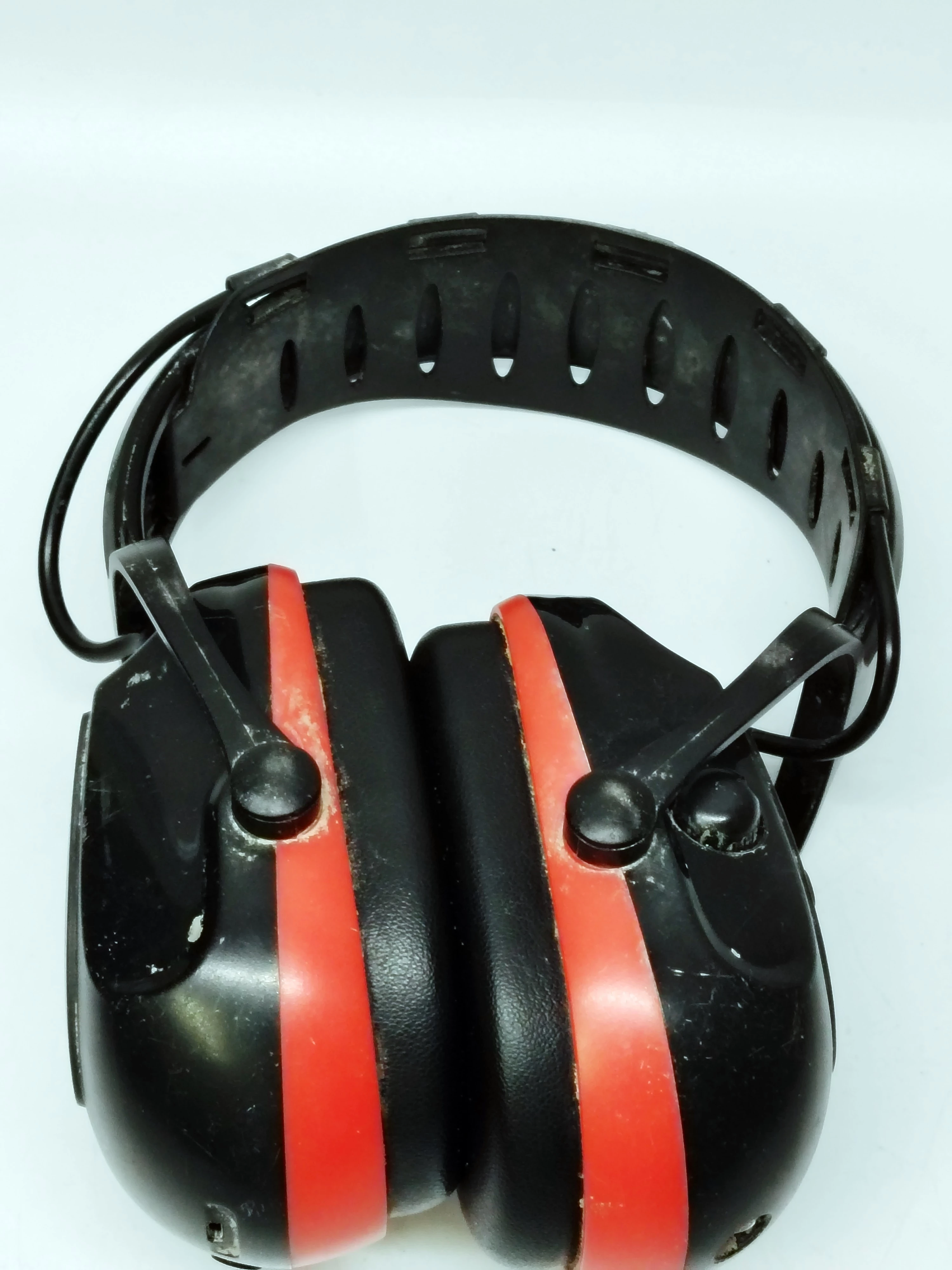 elektroniczne-nauszniki-przeciwhalasowe-yato-yt-74626-model-yt-74626