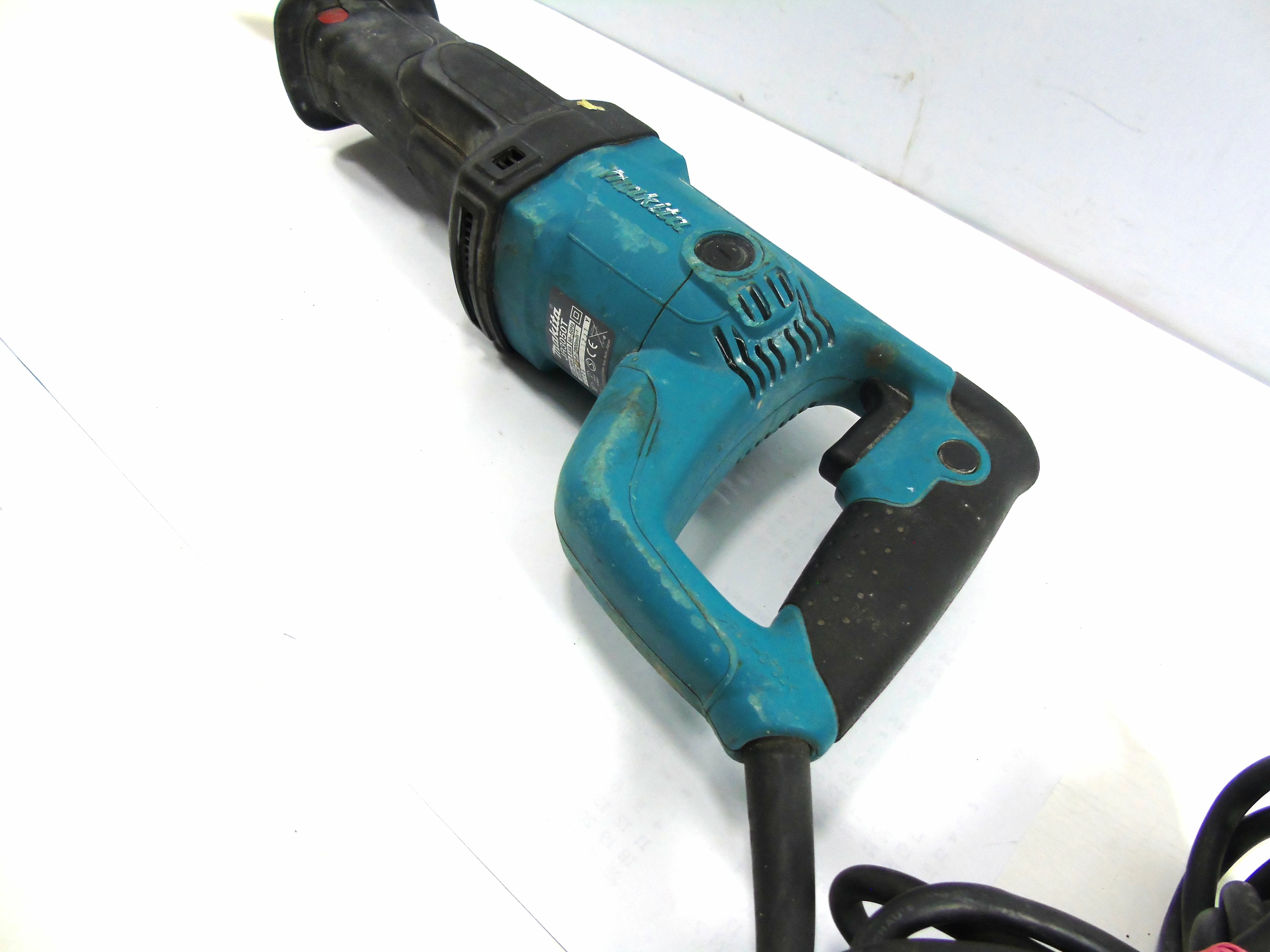 pila-szablasta-makita-jr3050t-marka-248811-950929