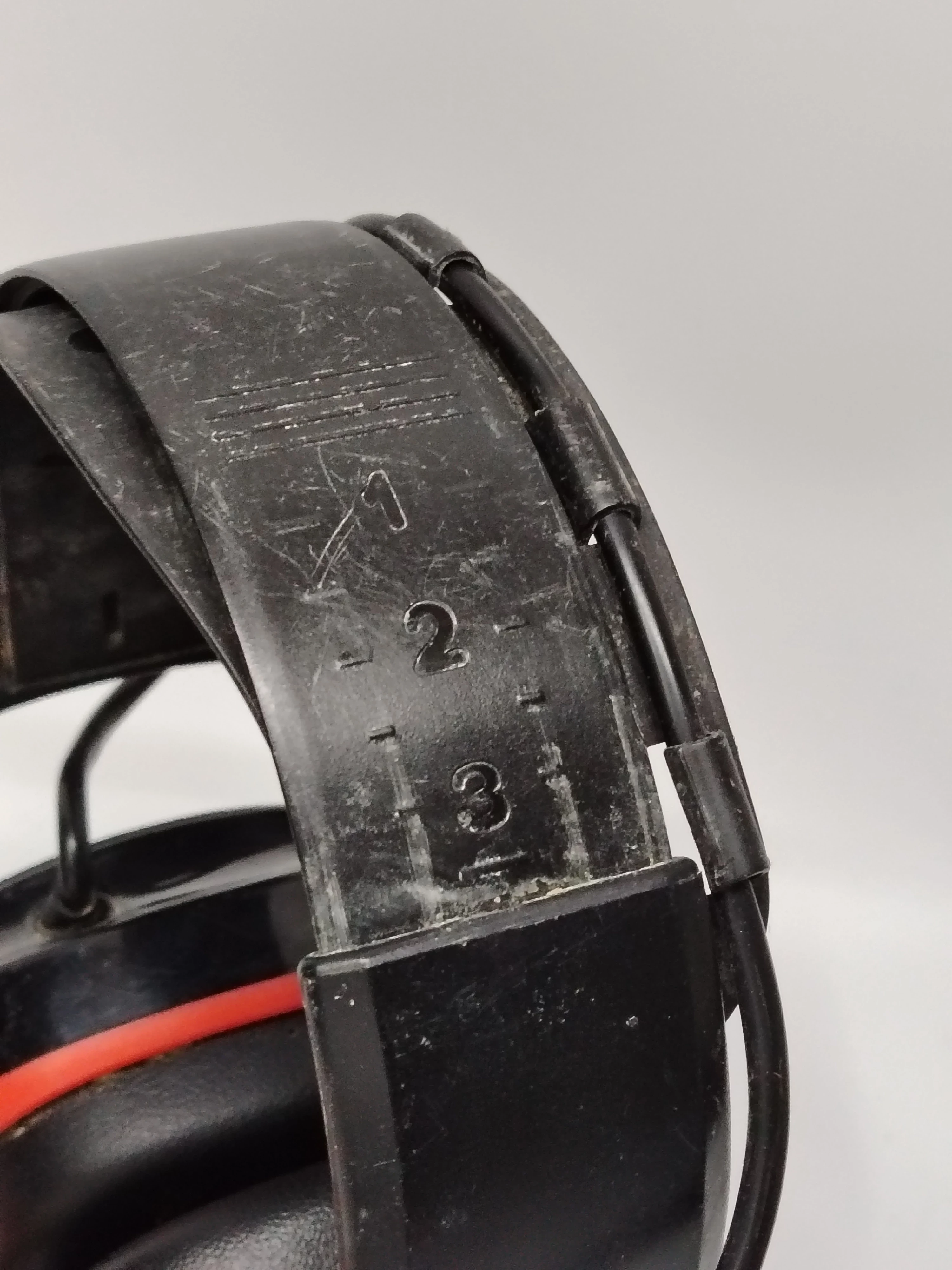 elektroniczne-nauszniki-przeciwhalasowe-yato-yt-74626-waga-produktu-z-opakowaniem-jednostkowym-0500