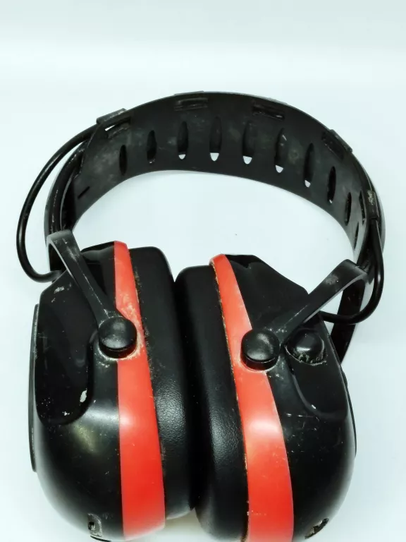 elektroniczne-nauszniki-przeciwhalasowe-yato-yt-74626-model-yt-74626