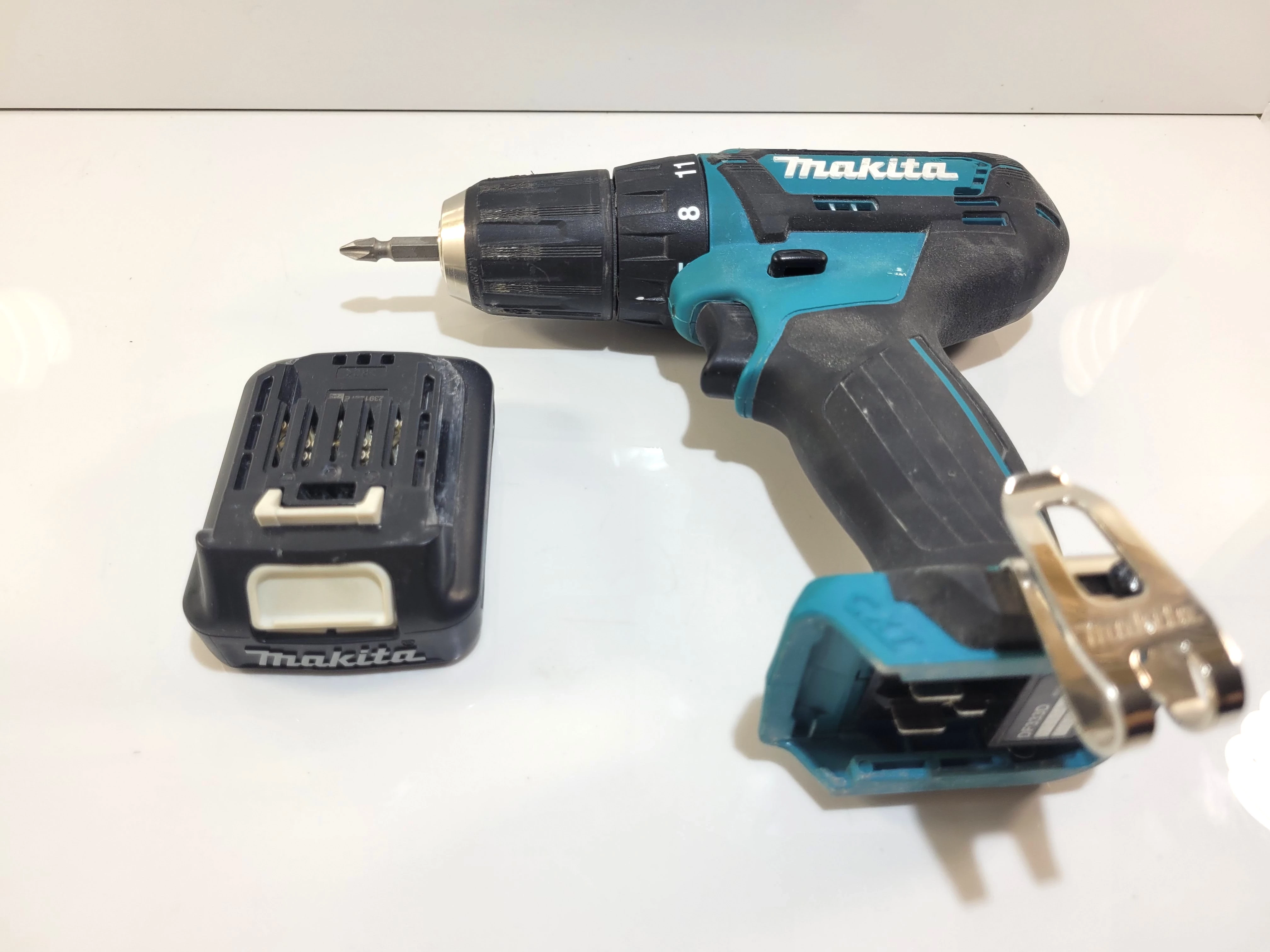 wkretarka-makita-df333d-walizka-akumulator-ladowarka-kod-producenta-df333d