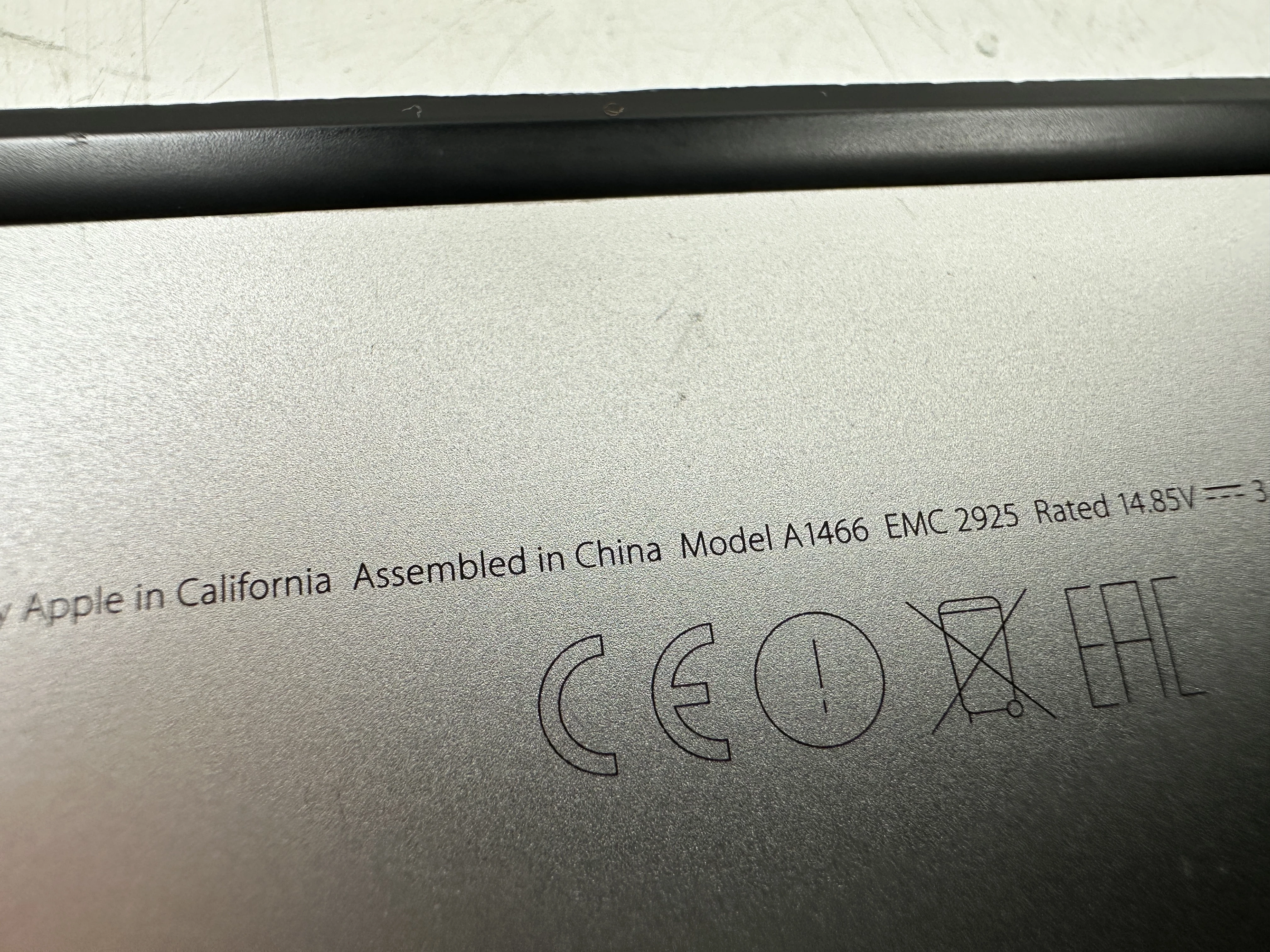 laptop-macbook-air-13-i5-8gb-128gb-2015r-rodzaj-karty-graficznej-1234-1