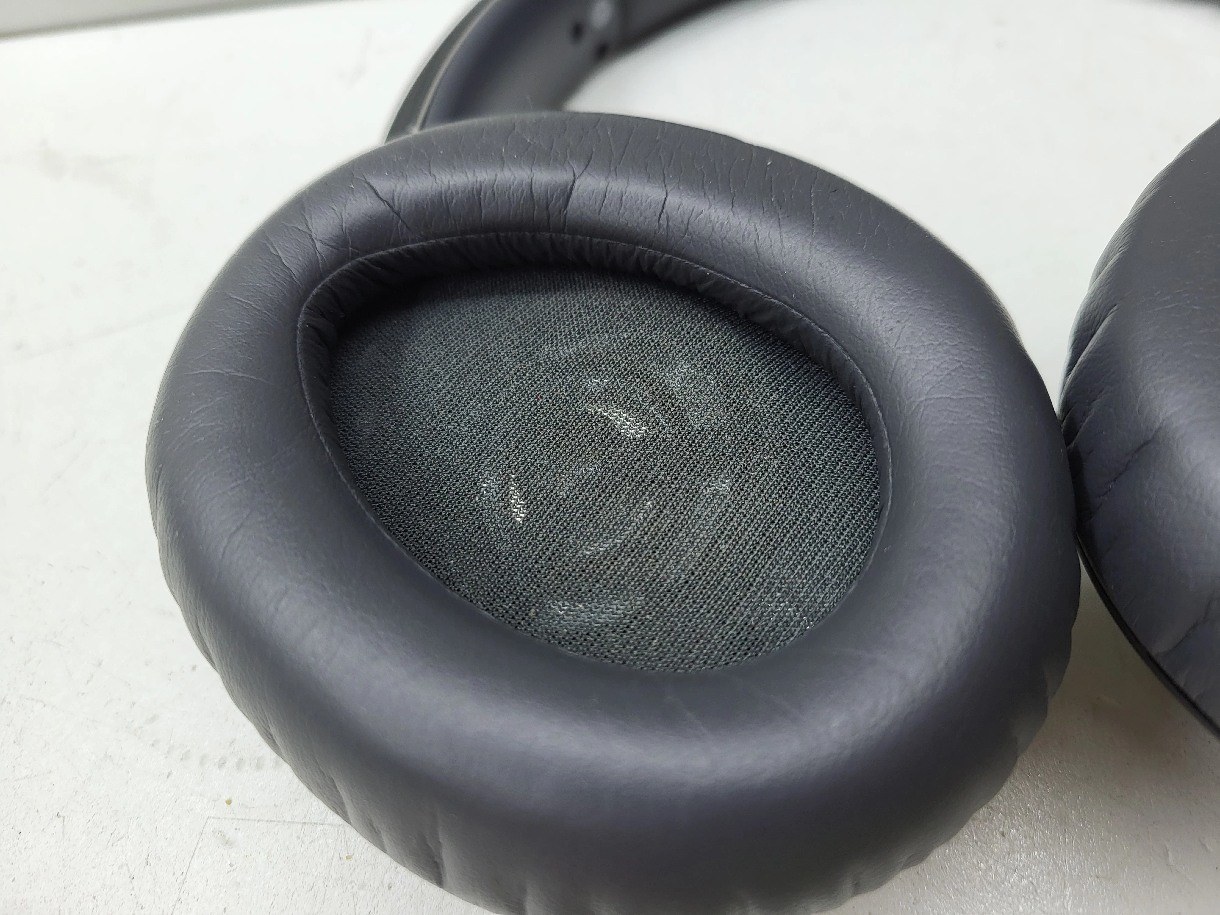 nauszne-sluchawki-bezprzewodowe-sony-wh-ch700-waga-produktu-z-opakowaniem-jednostkowym-0725