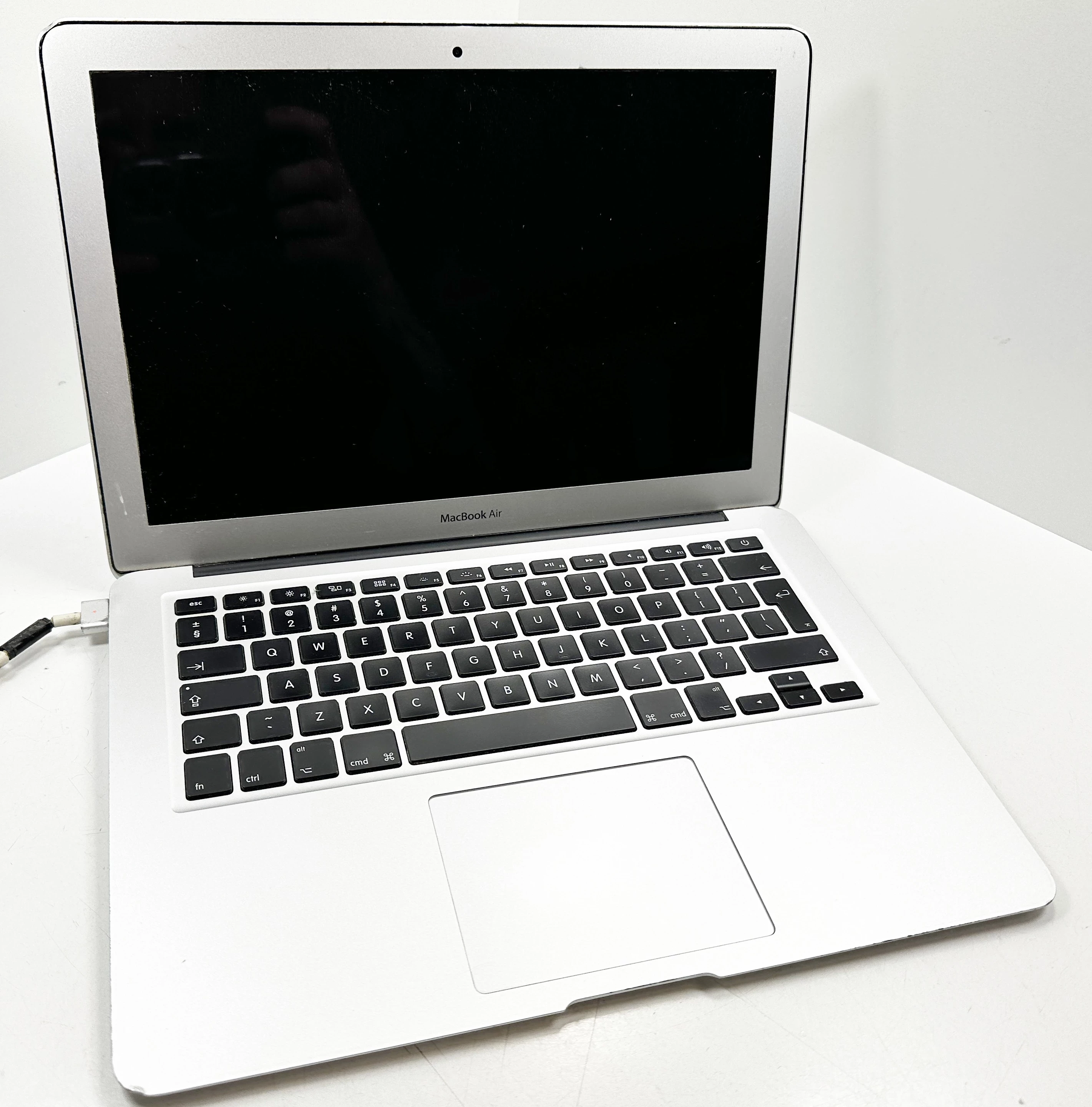 laptop-macbook-air-13-i5-8gb-128gb-2015r-ean-gtin-190198462985