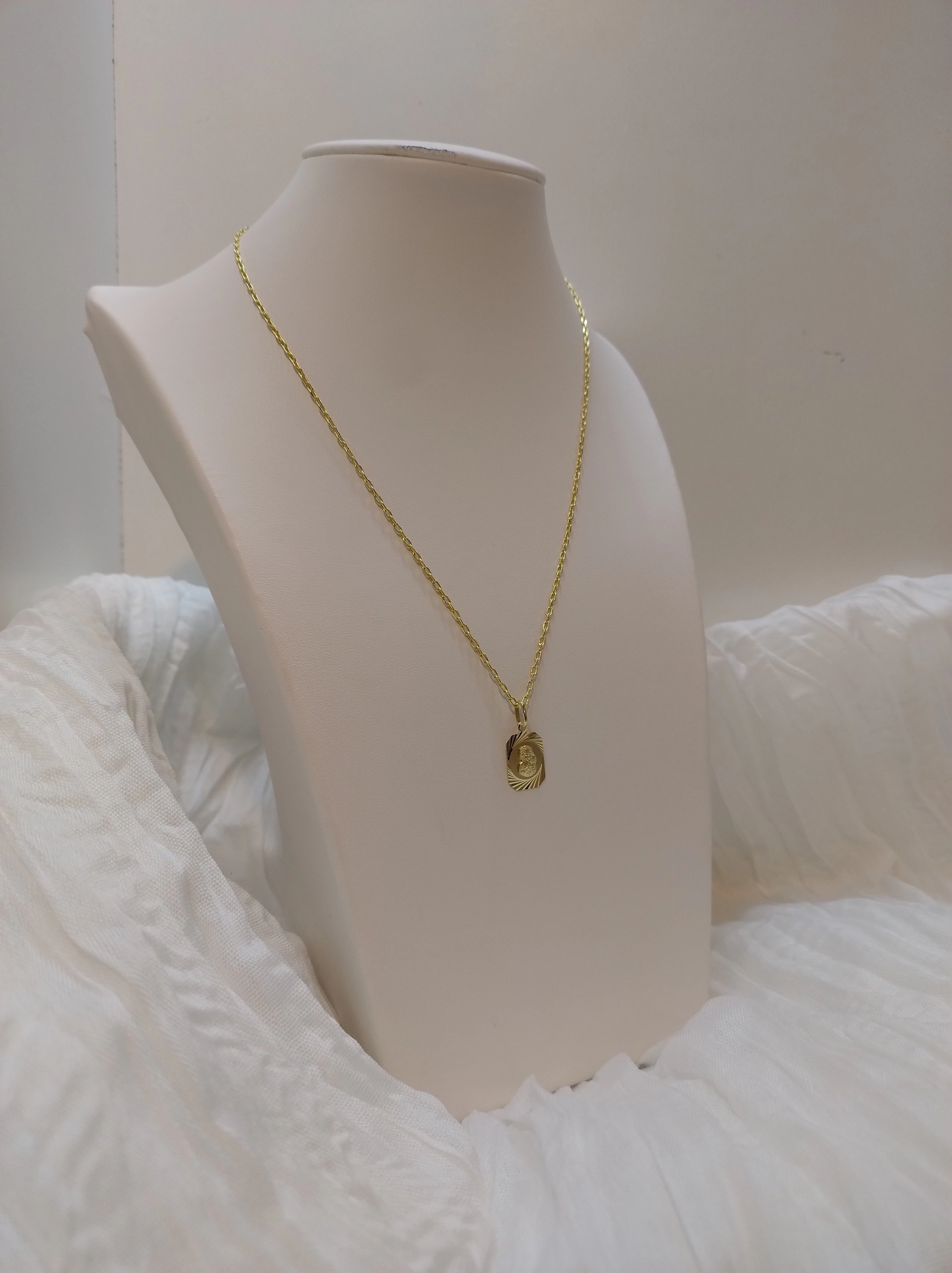 zloty-lancuszek-z-zawieszka-matka-boska-pr-585-255g-40cm-ean-gtin-5901050626347