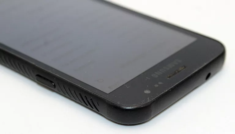 telefon-samsung-galaxy-xcover-4s-sm-g398fnds-332gb-czarny-przekatna-ekranu-500